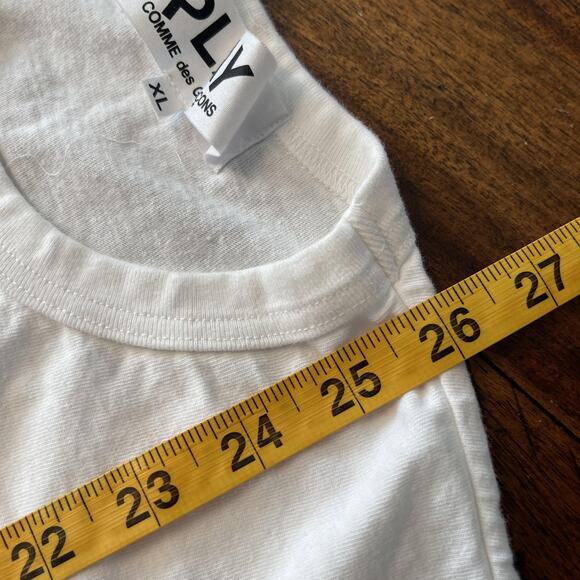 Comme des Garçons PLAY Shirt Mens XL White Black Heart Patch AZ-T064 Crewneck - Picture 9 of 9